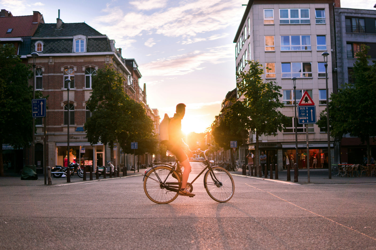 Eco-Friendly and Empowered: Mastering Confidence with E-Bike Commuting